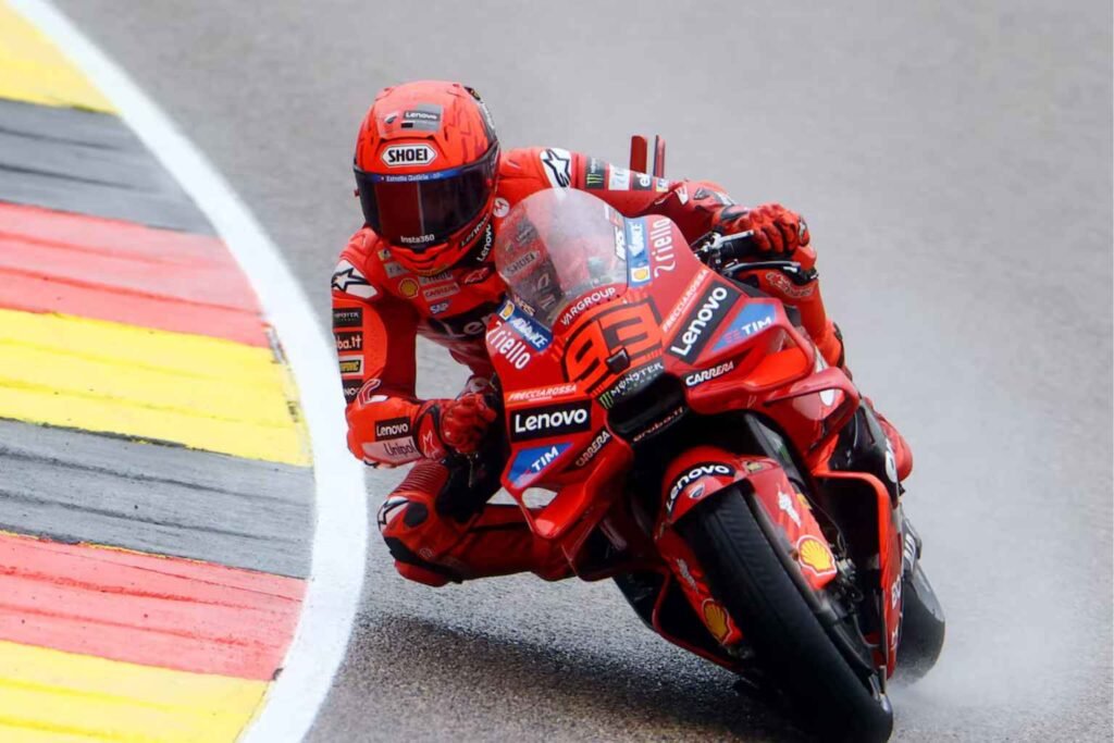MotoGP 2025: Márquez imparable bajo la lluvia y el regreso más esperado del año